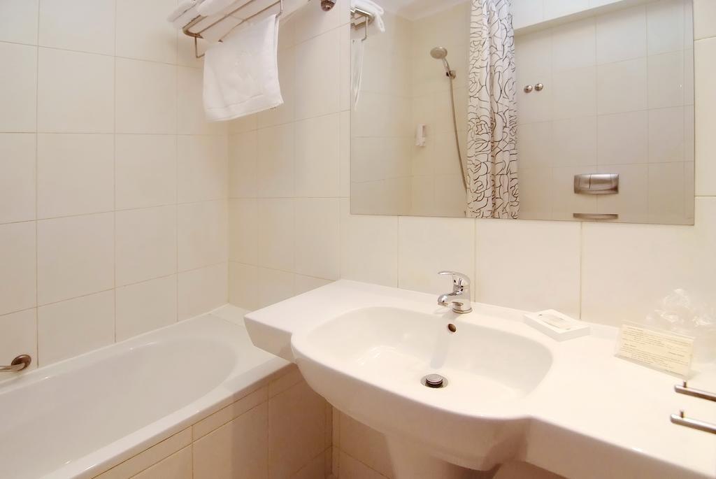 Hotel San Remo Zgierz Szoba fotó